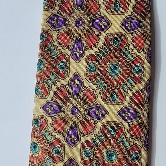 CHANEL Men's Vintage Tie 100% Silk Made in Italy Beige with Jewel pattern - Picture 4 of 4